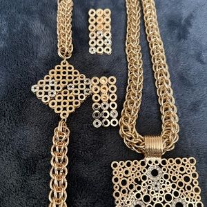 4 piece gold necklace set
